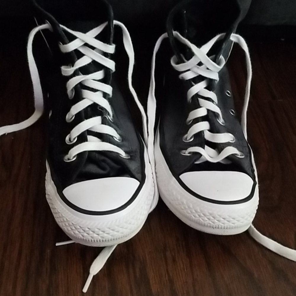 Dark blue converse